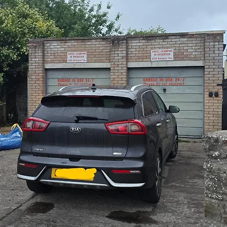First Floor Light-up Appartement